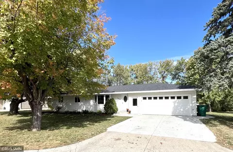110 Lakeview Dr NW, Cokato, MN 55321
