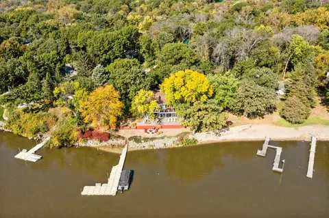 8275 River Acres Rd, Cottage Grove, MN 55016