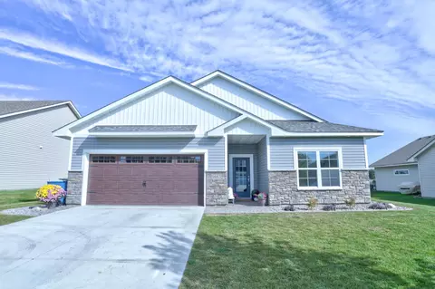 9863 187th Ln NW, Elk River, MN 55330