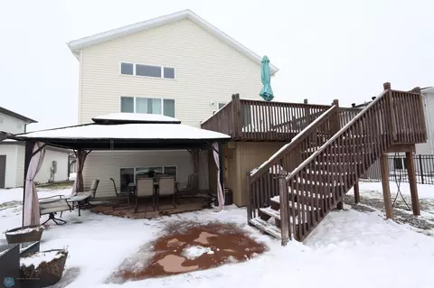 214 5th St E, Horace, ND 58047 photo 4