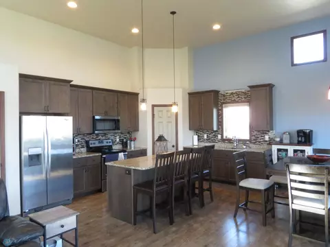 214 5th St E, Horace, ND 58047 photo 7