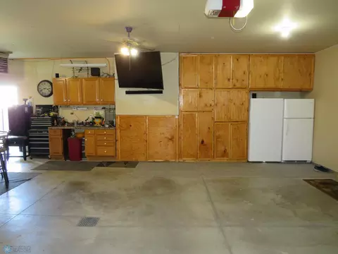 214 5th St E, Horace, ND 58047 photo 40