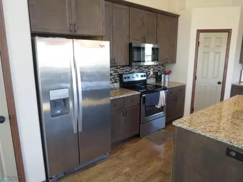 214 5th St E, Horace, ND 58047 photo 8