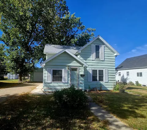 216 6th Ave SE, Pipestone, MN 56164