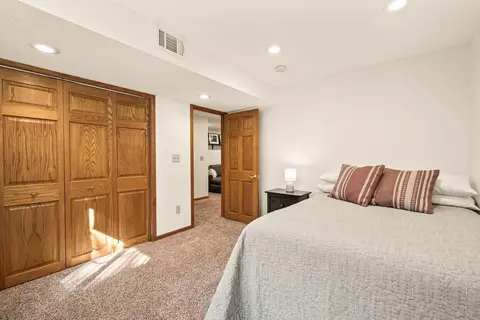 4000 Cinnabar Dr, Eagan, MN 55122 photo 21