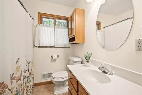 4000 Cinnabar Dr, Eagan, MN 55122 photo 17