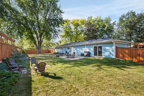 4000 Cinnabar Dr, Eagan, MN 55122 photo 2