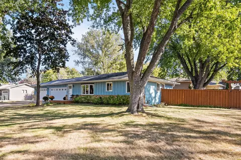 4000 Cinnabar Dr, Eagan, MN 55122