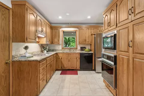 16320 Devon Dr, Minnetonka, MN 55345 photo 11