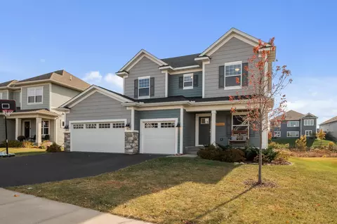 1044 Oakwood Rd, Newport, MN 55055