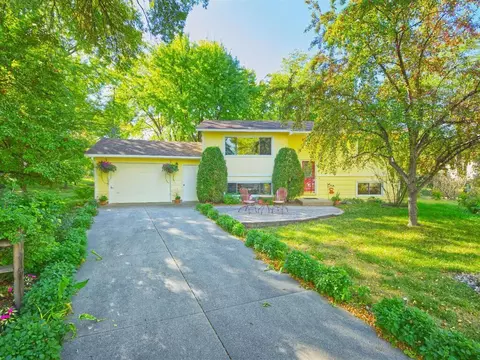 615 Northgate Cir, Winsted, MN 55395