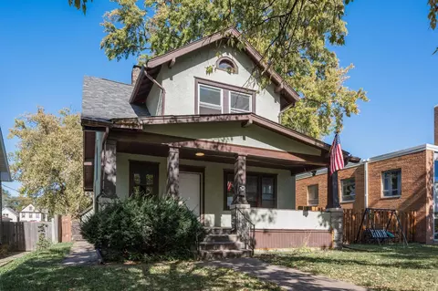 617 Rose Ave E, Saint Paul, MN 55130