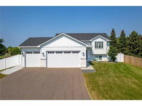 1111 Rich River Way, New Richmond, WI 54017