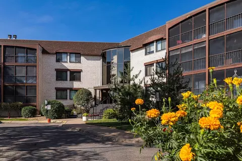 4710 58th Ave N #115, Crystal, MN 55429