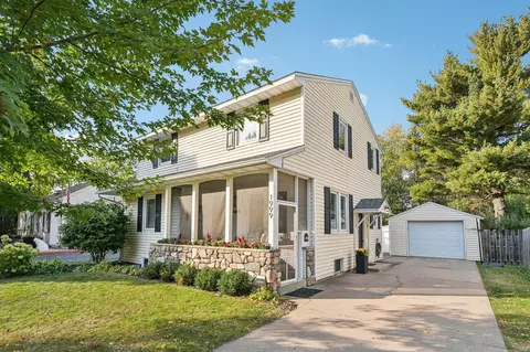 1999 6th St, White Bear Lake, MN 55110