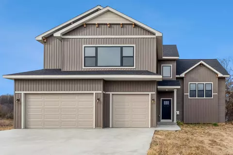 223 Eagle Ridge Dr, Roberts, WI 54023
