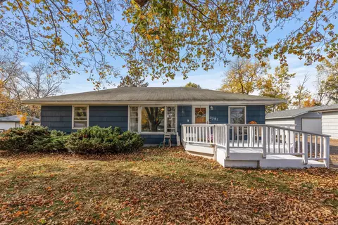 3391 Payne Ave, Vadnais Heights, MN 55127