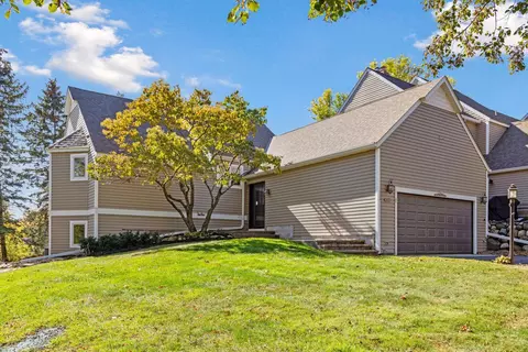 800 Towne Cir, Stillwater, MN 55082