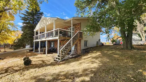 8 Edgewater Rd, Slayton, MN 56172