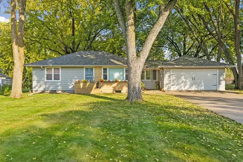 2522 Flandrau St, Maplewood, MN 55109