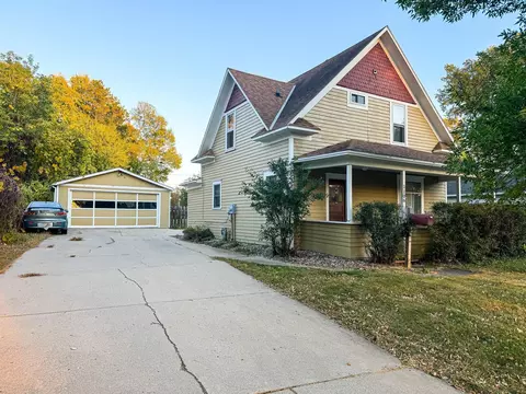 1106 N Cleveland Ave, Fergus Falls, MN 56537