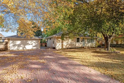 10149 Oakland Rd, Bloomington, MN 55420