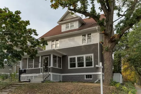 19 11th Ave NW, Rochester, MN 55901