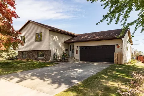 108 12th Ave NE, Stewartville, MN 55976