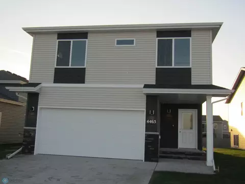 4465 19th St S, Moorhead, MN 56560