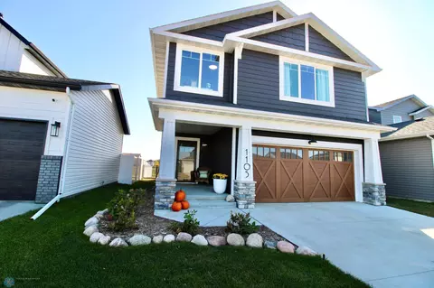 1105 Albert Ct W, West Fargo, ND 58078