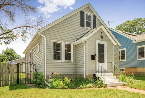1424 Hazel St N, Saint Paul, MN 55119