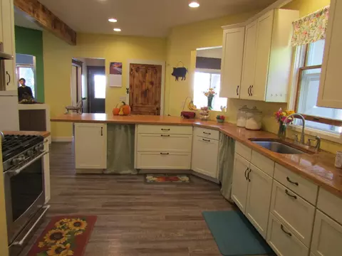 Kitchen - 5775 150th Ave, Echo, MN 56237 photo 8 of 9