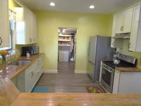 Kitchen - 5775 150th Ave, Echo, MN 56237 photo 6 of 9