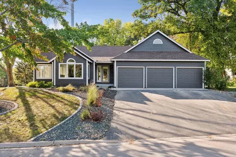11438 Zion Cir, Bloomington, MN 55437