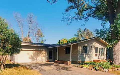 720 Water Ct, Cannon Falls, MN 55009