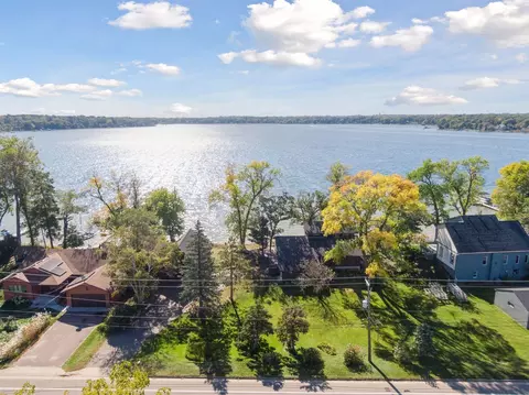 866 County Road I W, Shoreview, MN 55126