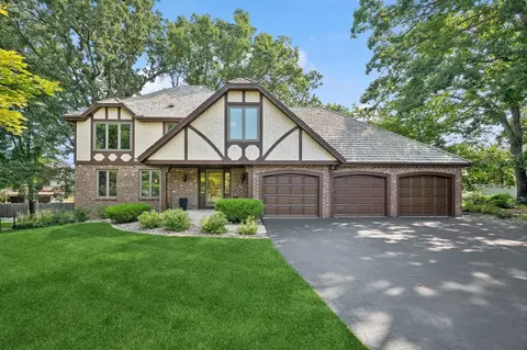 501 Valleywood Cir, Minneapolis, MN 55422