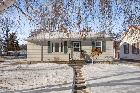 1826 3rd St N, Fargo, ND 58102