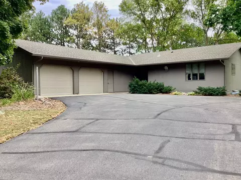 742 E Crescent Ln, Litchfield, MN 55355