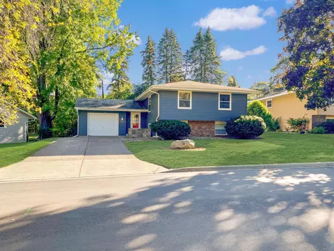 182 Muriel Blvd, West Saint Paul, MN 55118