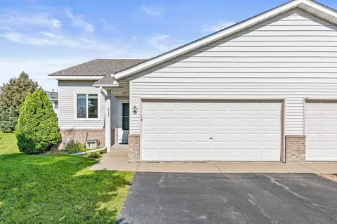 1533 Balinese St, Shakopee, MN 55379