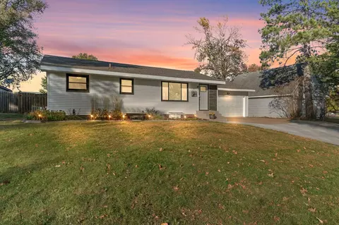 6120 Maple St, North Branch, MN 55056