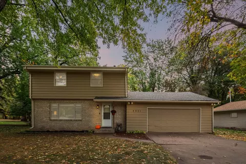 7321 E River Rd, Fridley, MN 55432