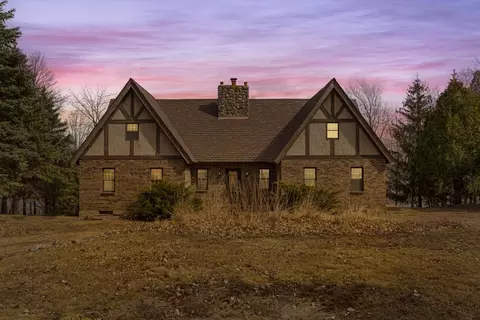 16087 Elgin Ct, Faribault, MN 55021