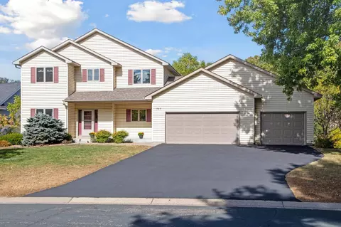 787 Golden Meadow Rd, Eagan, MN 55123