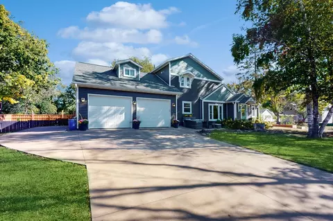 1300 8th St, Hudson, WI 54016
