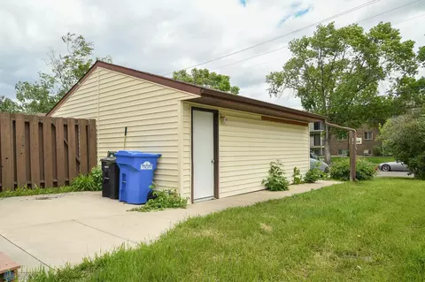 2325 17 St S, Fargo, ND 58103 photo 4