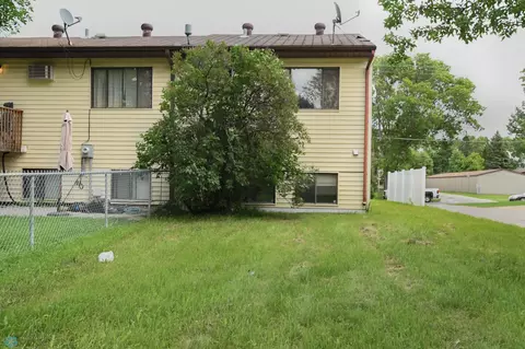 2325 17 St S, Fargo, ND 58103 photo 6