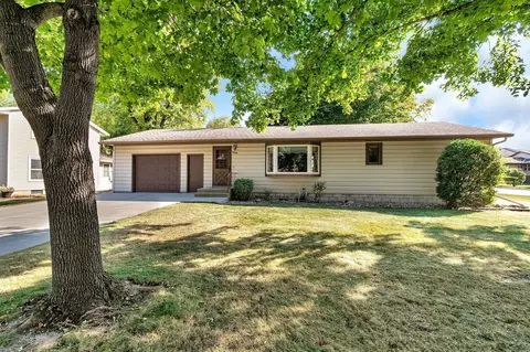 865 Church St SW, Hutchinson, MN 55350