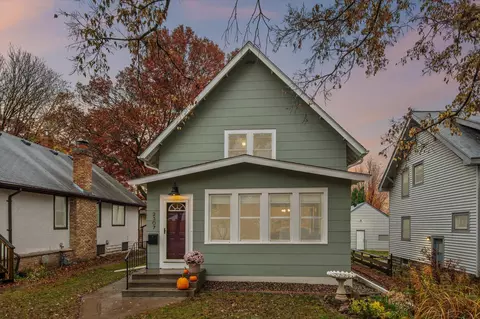 2307 Ione St, Lauderdale, MN 55113